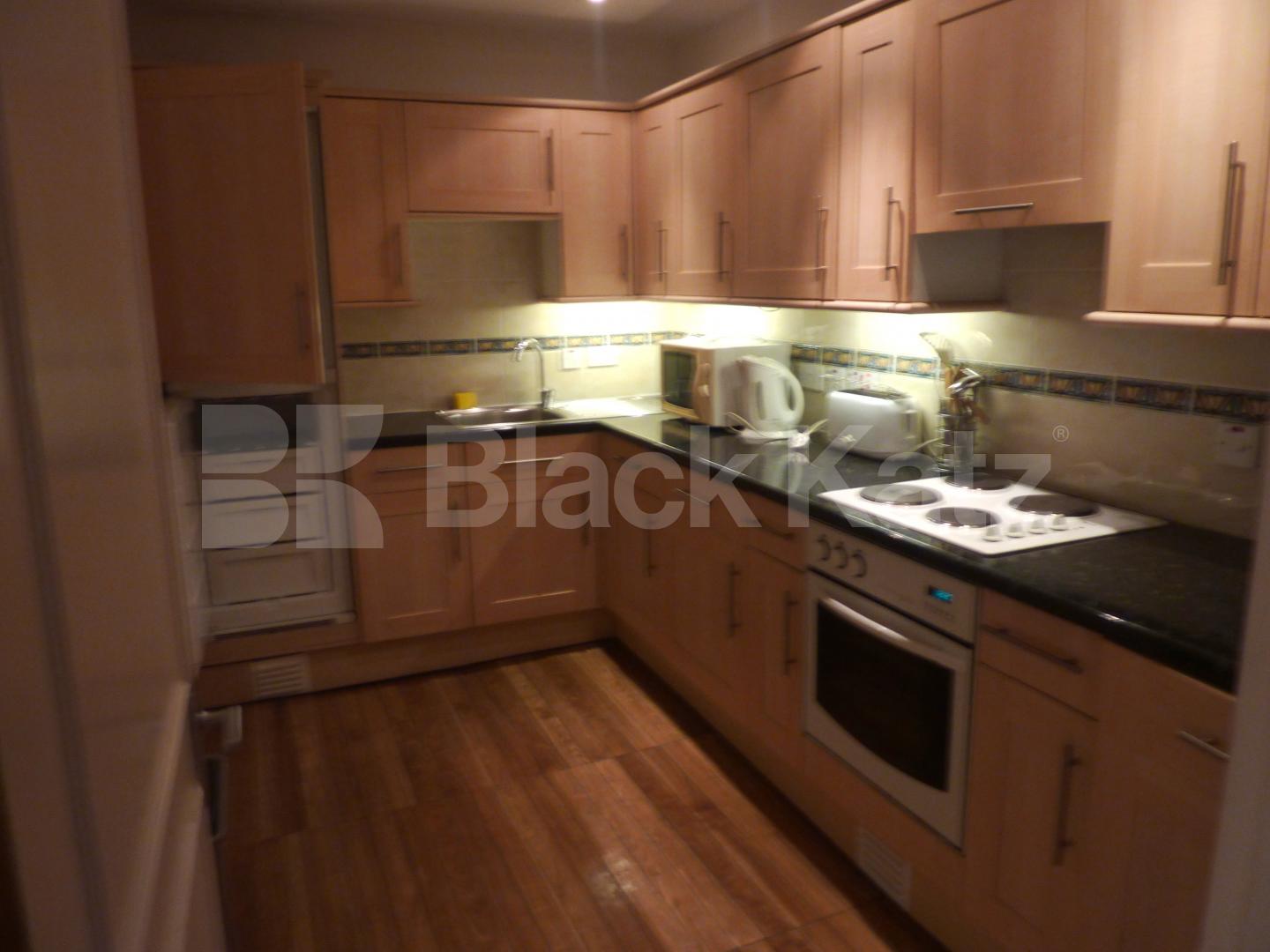 			MUST SEE!, 2 Bedroom, 1 bath, 1 reception Flat			 Devonshire Place, REGENTS PARK